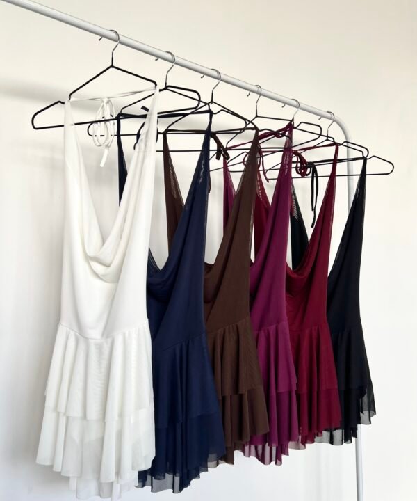 479/T-VESTIDO TUL LISO BUCHE TIRA PARA ATAR CUELLO CON DOBLE VOLADO Y SHORT INTERNO