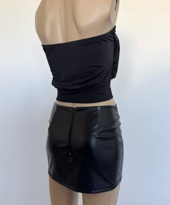 621/CM-Pollera Cuerina Mini Tiro Bajo Con Pinza Y Cierre Atras - Imagen 4
