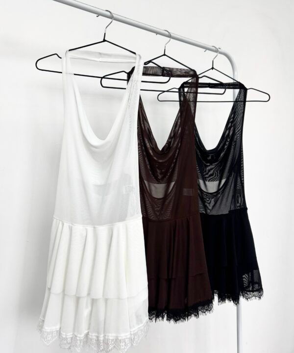 520/T-VESTIDO TUL LISO MARILYN BUCHE CAIDO CON DOBLE VOLADO PUNTILLA FLECOS Y SHORT INTERNO