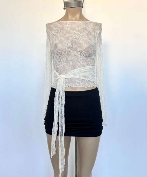 Alternative view of 3295/EL-REMERA ENCAJE BRILLO LUREX MANGA LARGA CUELLO BOTE CINTURA LAZO PARA ATAR