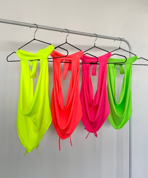 Alternative view of 1737/FL-TOP MICROFIBRA FLUOR HALTER BUCHE CON PICO TIRA PARA ATAR ATRAS