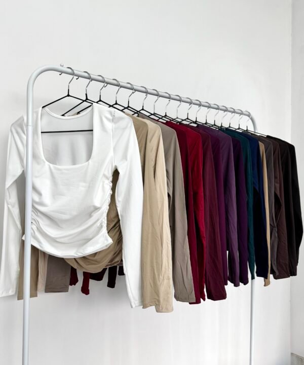 2911/3-REMERA MODAL SOFT ESCOTE CUADRADO FORRADO CON LATERALES FRUNCE ELASTICO
