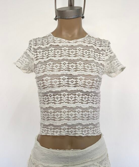 2022/EM-Remera Encaje Missha Manga Corta Cuello Rulotte - Imagen 3