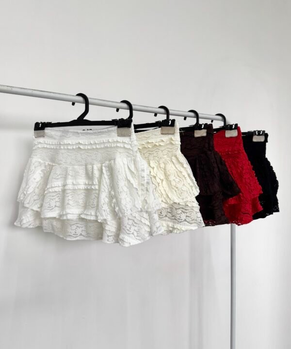 636/E-Pollera Encaje Maura Doble Volado Con Short Interno