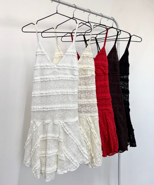 285/E-Vestido Encaje Voladito Maura Tirita Pechera Forrado Con Volado Y Short Interno