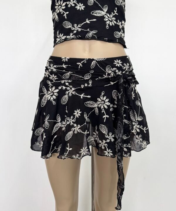 Alternative view of 658/TH-Pollera Tul Hilo Bordado North Cintura Lazo Con Volado Y Short Interno