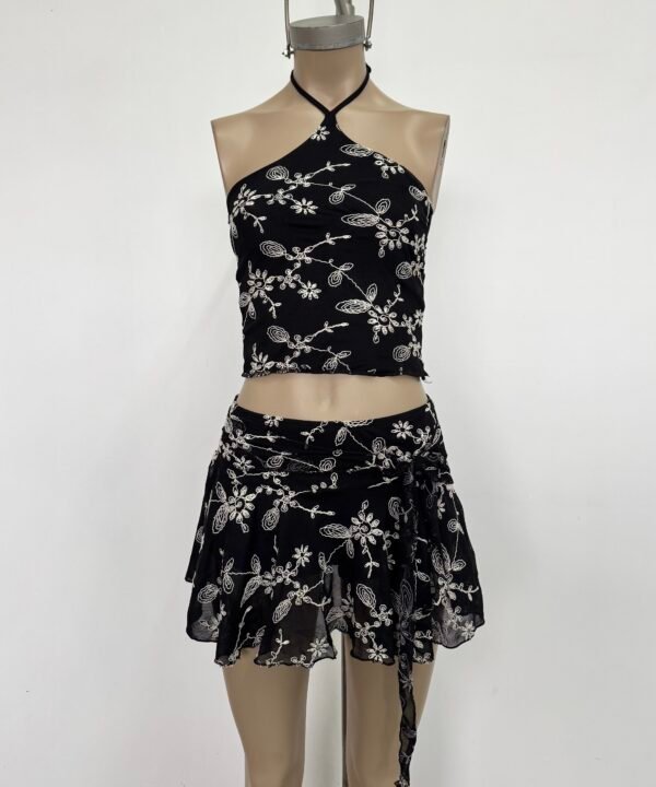 658/TH-Pollera Tul Hilo Bordado North Cintura Lazo Con Volado Y Short Interno - Image 3