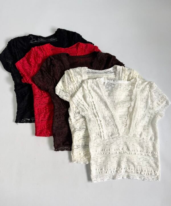 1550/E-Remera Encaje Voladito Maura Manga Corta Recorte Busto Con Puntilla Ancha