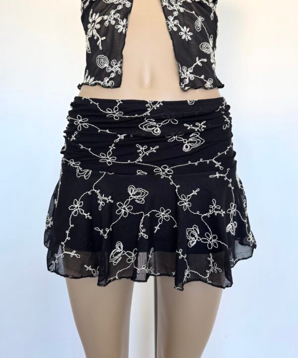 Alternative view of 656/TH-Pollera Tul Hilo Bordado Lewis Cintura Frunce Lateral Con Volado Grande Abajo