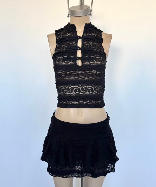 Alternative view of 2079/E-Musculosa Encaje Maura Cuello Mao Con 3 Alamares Nudo