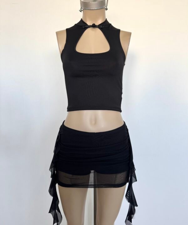 1429/M-Top Musculosa Microfibra Cuello Mao Aplique Alamar Con Abertura Busto - Image 3