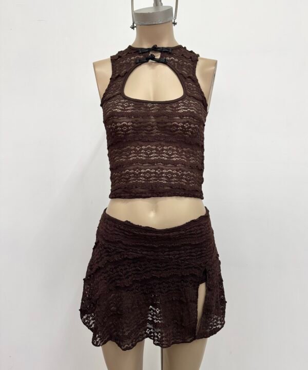 2313/EM-Musculosa Encaje Missha Cuello Cerrado Con Dos Alamares Y Abertura Circulo Busto - Image 3
