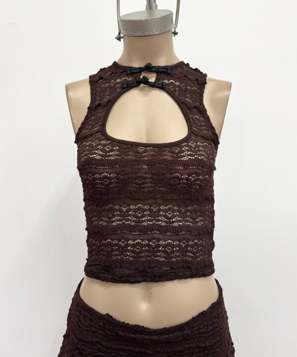 Alternative view of 2313/EM-Musculosa Encaje Missha Cuello Cerrado Con Dos Alamares Y Abertura Circulo Busto