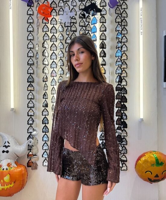 3293/LCR-Remera Lentejuela Crochet Kerlina Cuello Bote Con Manga Larga Oxford Y Pico Tajo Lateral